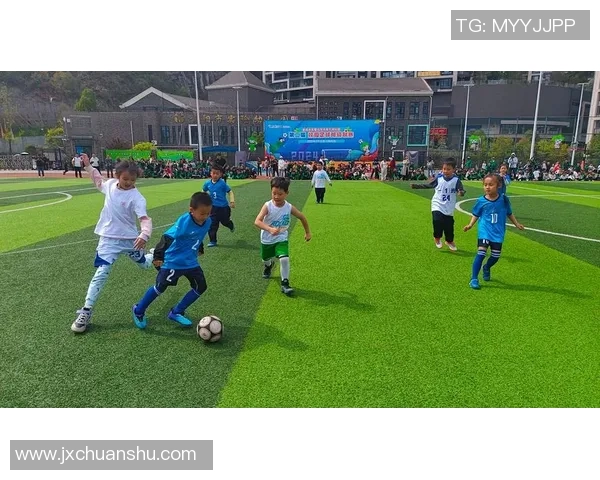 足球游戏了带你体验虚拟绿茵场的激情与挑战，尽享团队合作与个人技巧的完美结合